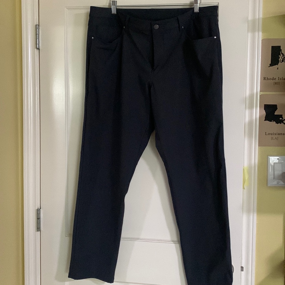 Men’s Lululemon 5-pocket pants